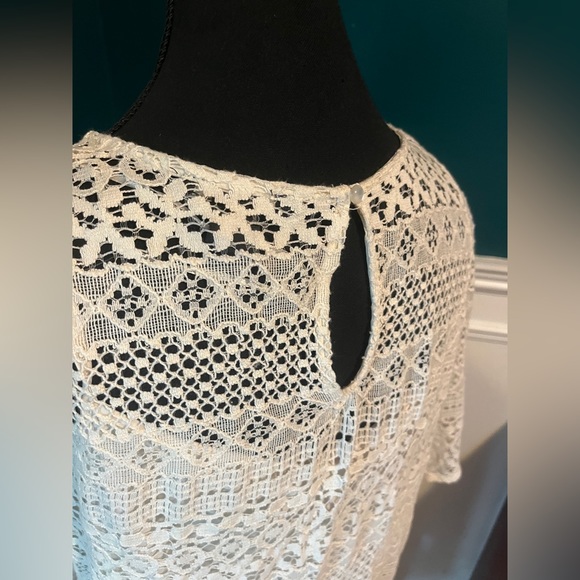 Cream Lace Dress - Picture 2 of 4